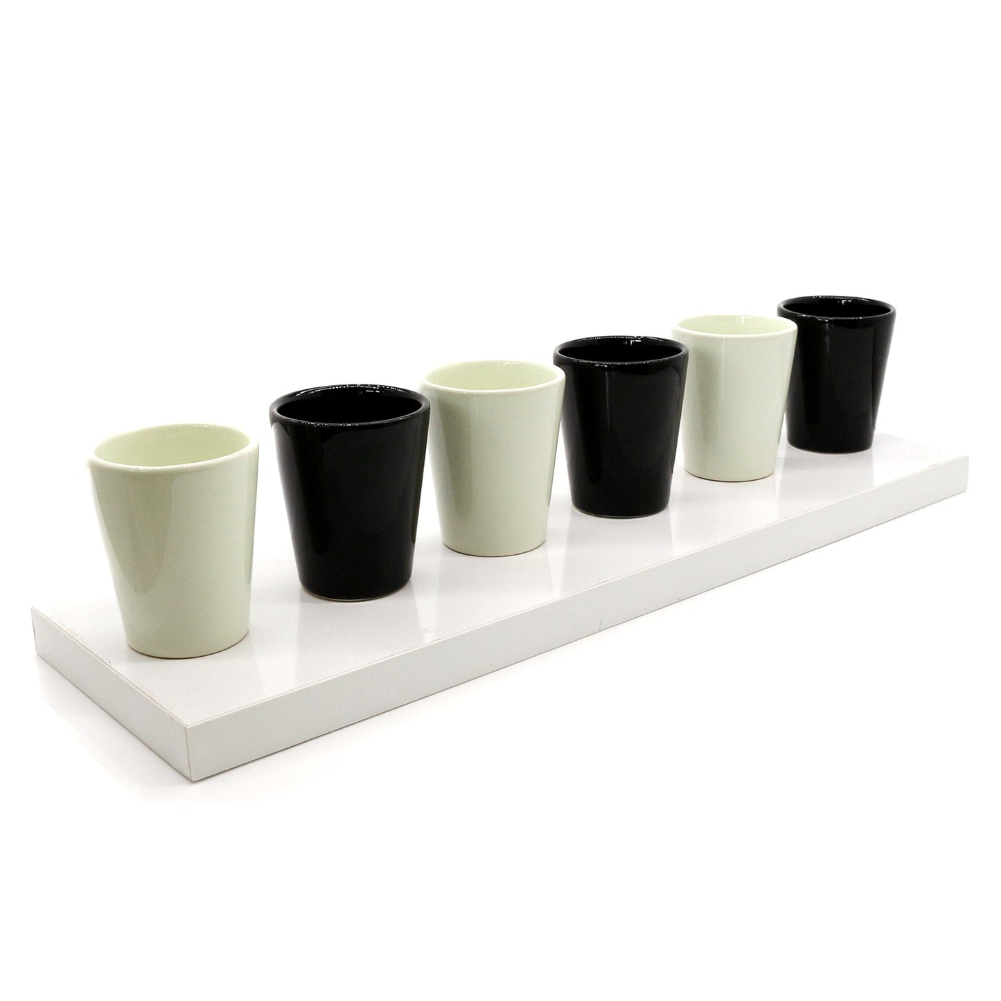 Espressotassen Set (6 x 50ml). Moderne magnetische Espressotassen inkl. Magnetbrett. Größe: 65mm Ø 55 mm, Farbe: Creme/Schwarz